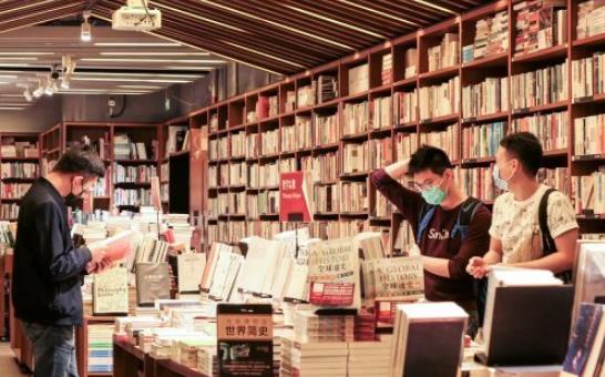 书店线上营销直播卖书，鲜明IP代表成功带货